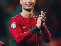 开云官方app入口-曼联逆转比利时，C罗高光表现