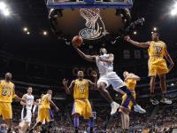 开云体育入口-宿敌之战，詹姆斯末节觉醒，篮网加时险胜尼克斯