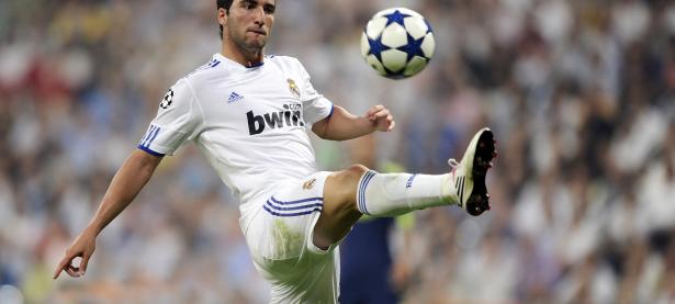 开云足球直播-丹麦队鏖战泰国队，马琳带队取胜