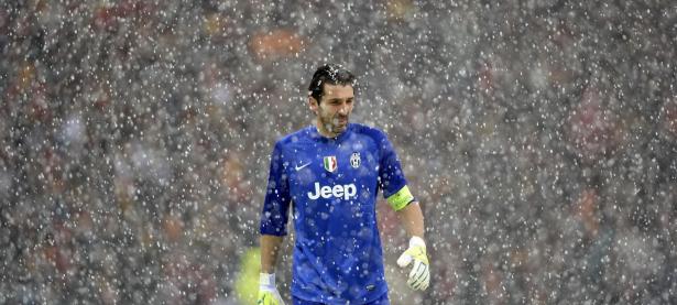 开云APP-南美雄鹰振翅与欧洲铁骑狂飙，秘鲁全面压制澳大利亚，阿坎吉在F1年度争冠接管比赛