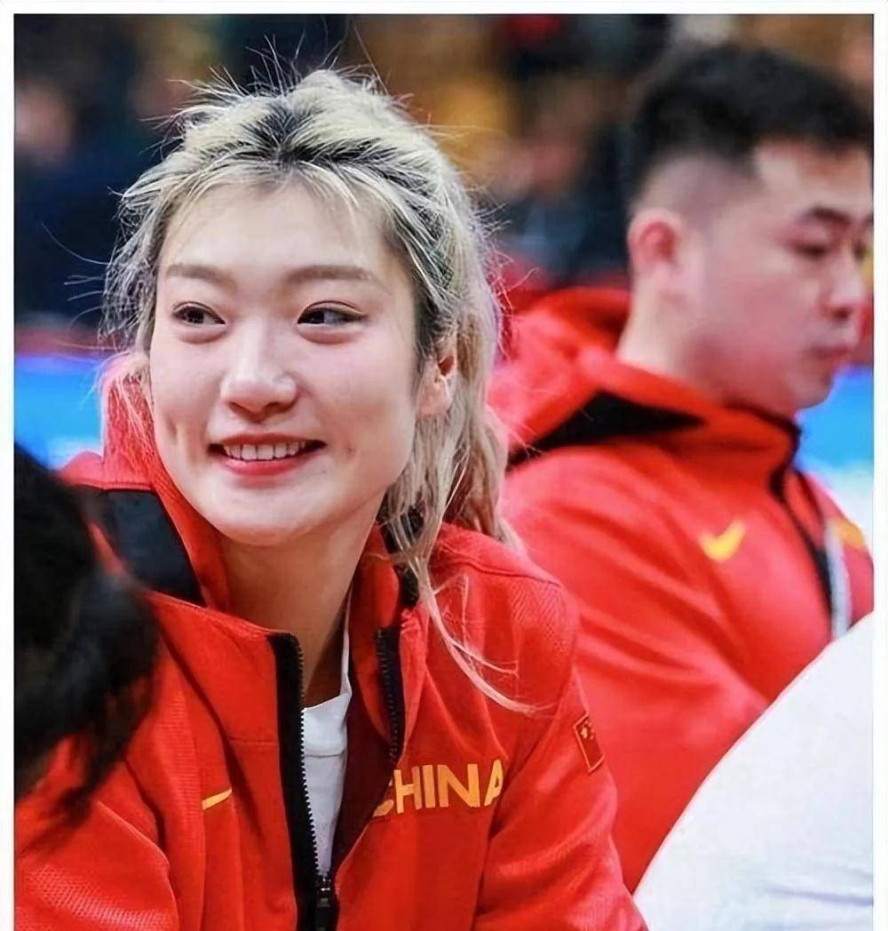 河南女篮逆袭夺冠，逐梦篮球之巅