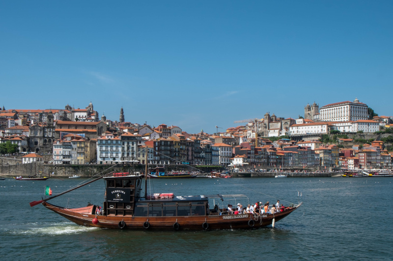 葡萄牙代表团在帆船比赛中巧夺冠军