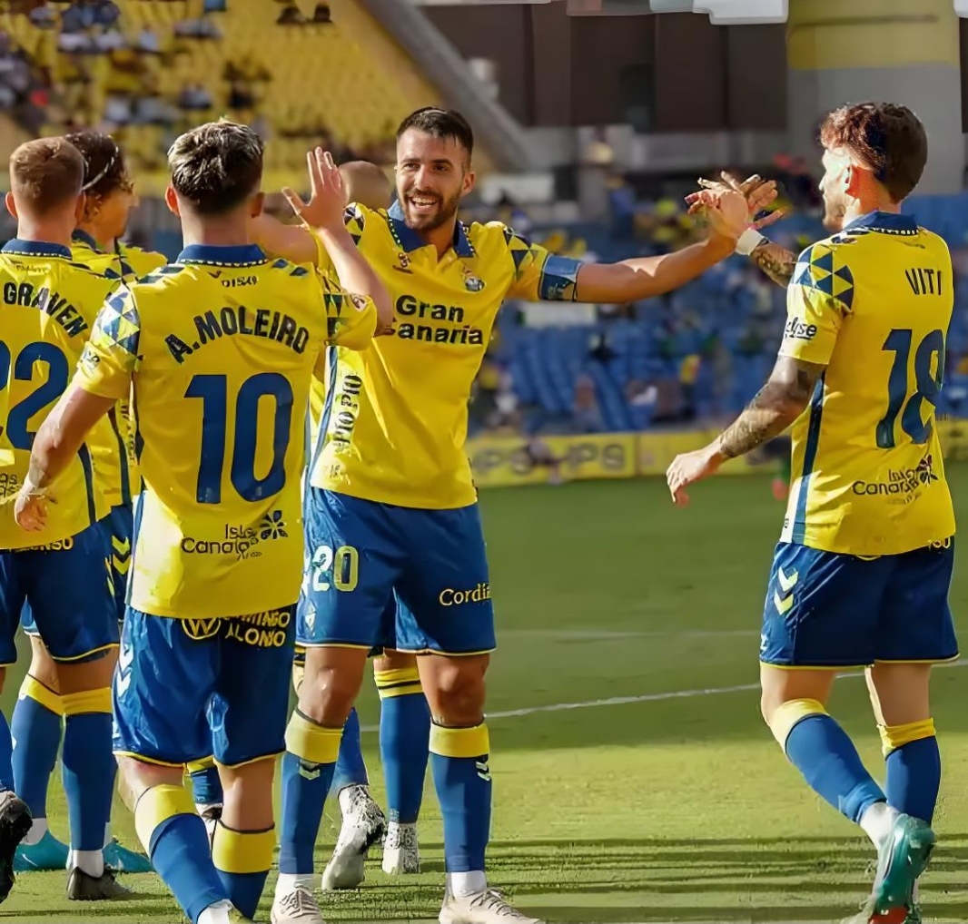 包含塞尔塔维客场战平皇家社会,继续保持不败的词条 包含塞尔塔维客场战平皇家社会,继续保持不败的词条