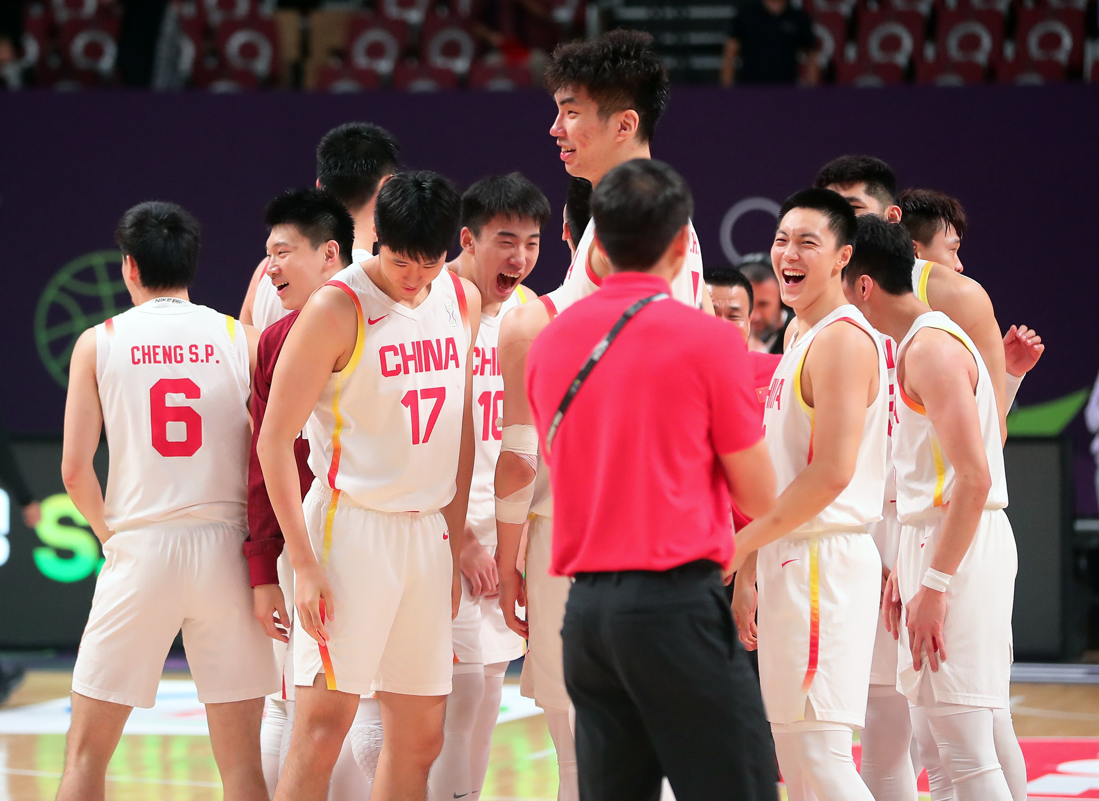中国篮球队夺得亚洲杯冠军，实力雄厚展现无懈可击