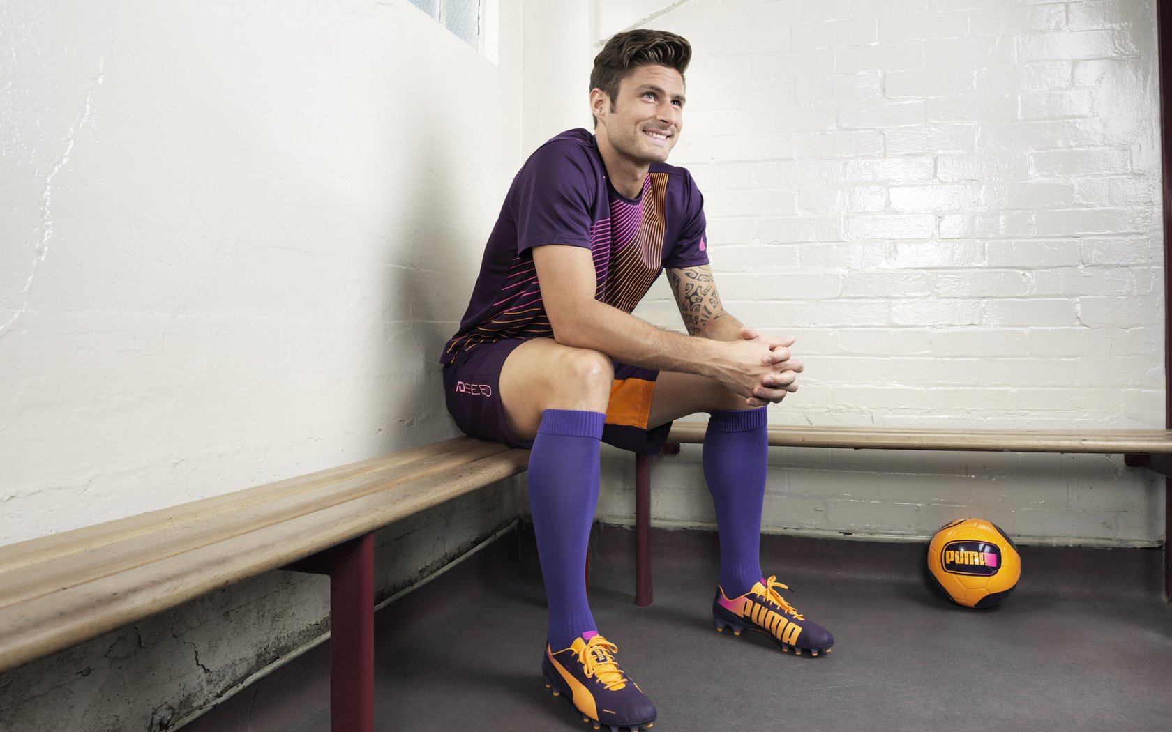 圣西罗奇迹夜，基耶萨一剑封喉，AC米兰铁血冲垮巴黎星河