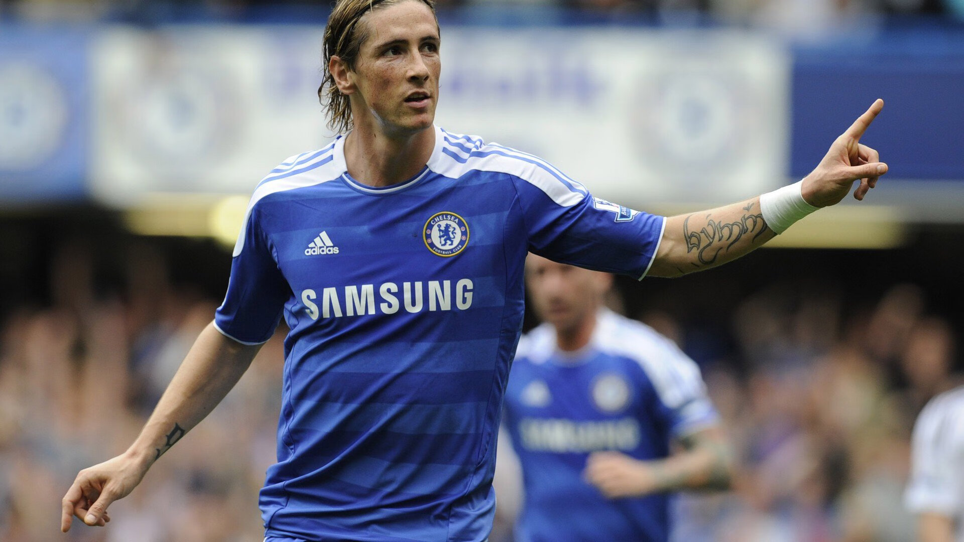 跨界传奇，当活塞防守点燃火箭，武切维奇如何在英超赛场接管比赛？