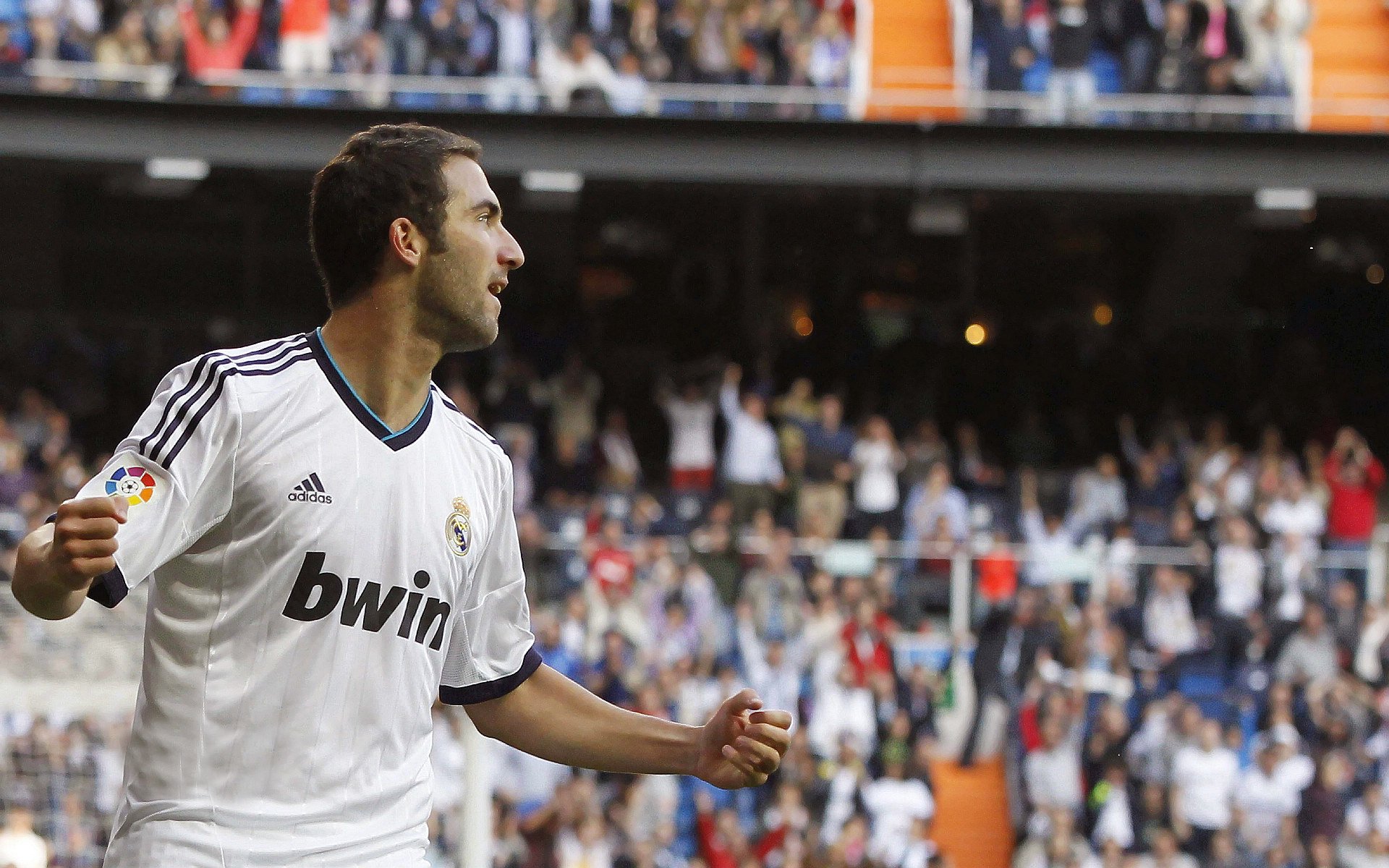 舞台越大越强，金玟哉的蜕变与澳大利亚逆转日本的启示